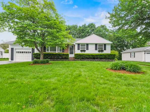 9 Divittorio Dr, Milford, MA 01757