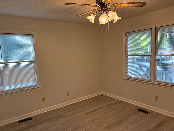 227 Randolph Ave — Photo 10