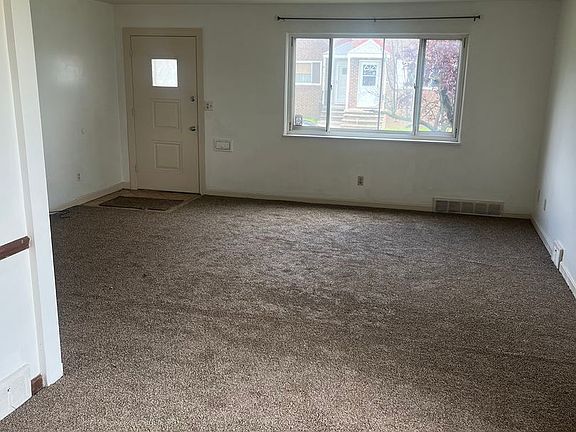 3rd image of 16246 Edgewood Ave