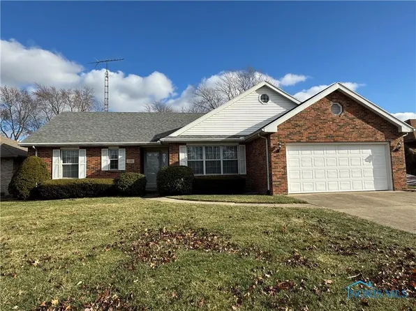 120 Luella St, Oregon, OH 43616