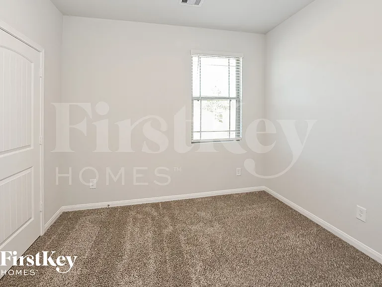 25590 Roy Rogers Rd — Photo 12