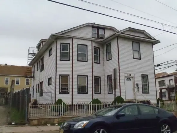 518-520 E 25th St, Paterson, NJ 07514
