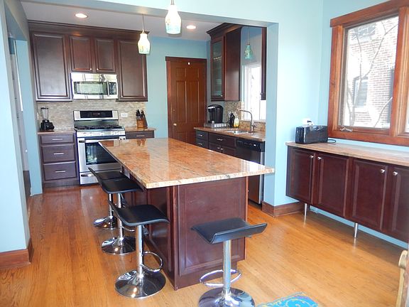 5th image of 1724 Highland Ave