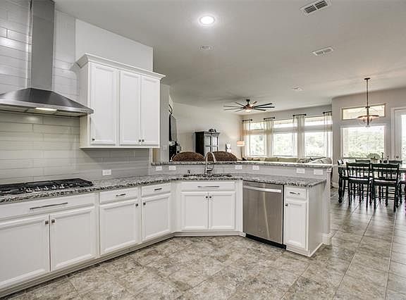 5th image of 1362 Osborne Ct