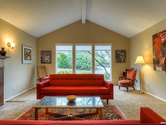 4th image of 422 Sunwood Dr NW