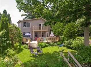 1663 Groveland Ave, Youngstown, NY 14174