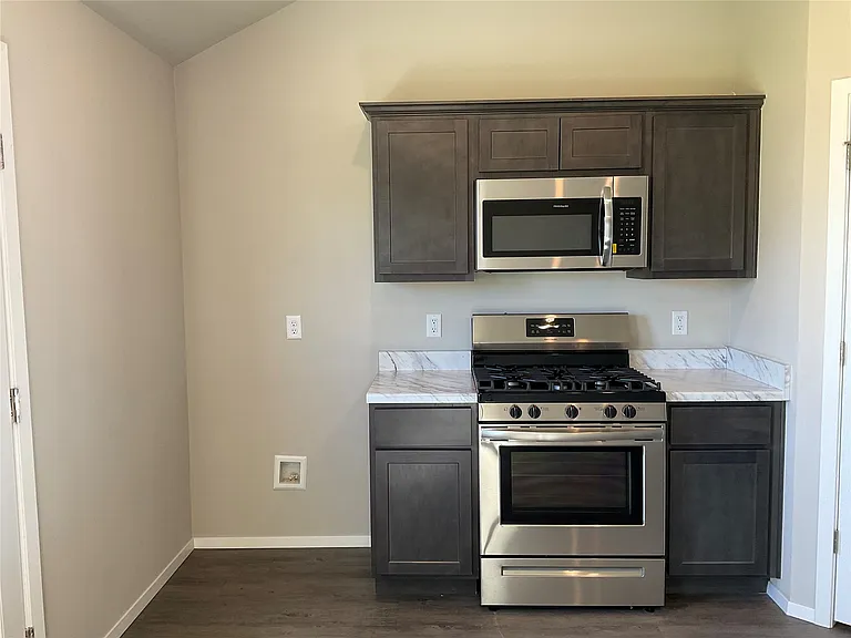 1105 W Abilene Rd — Photo 9