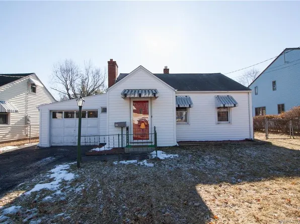 17 Norwich Ln, East Hartford, CT 06118