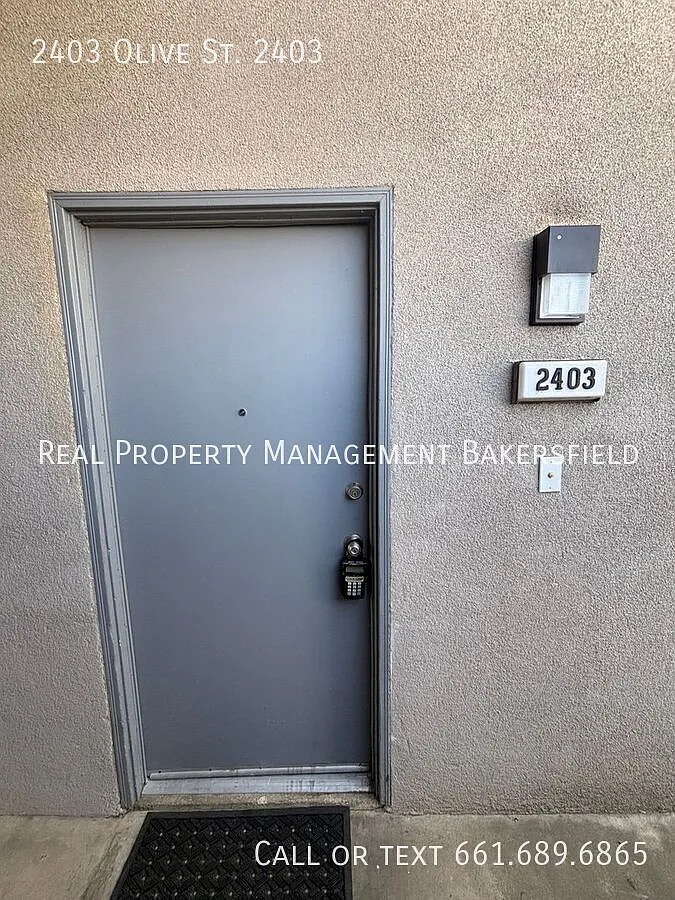 2403 Olive St - Move In Special - 1st Month Rent Free! — Photo 2