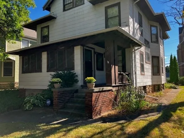222 S 2nd St, Rockford, IL 61104