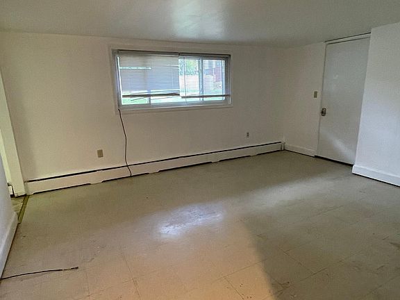 2nd image of 10 W Center St