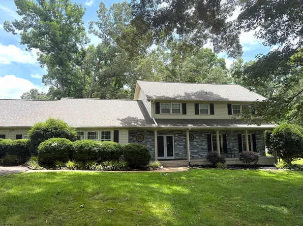 174 Green Lake Rd, Greenville, SC 29607