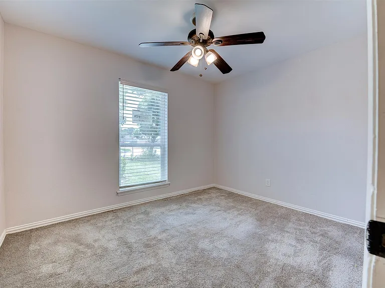 10703 Highland Woods Dr — Photo 11