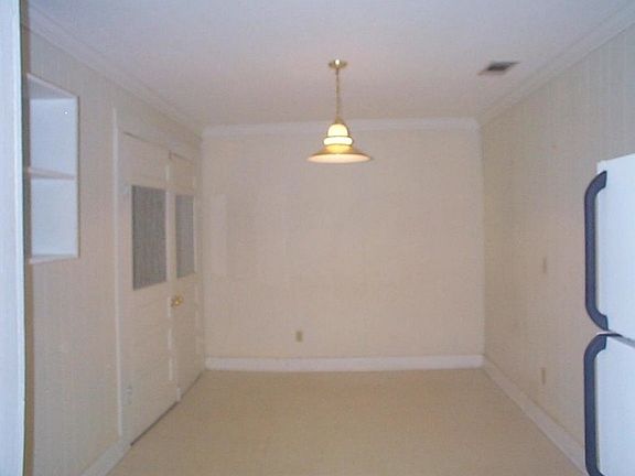 3rd image of 304 N 10th Ave