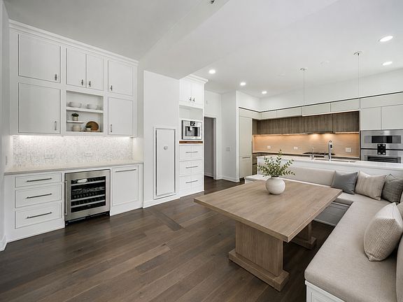 2nd image of 211 N Harbor Dr #Townhouse 01