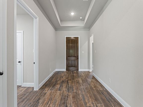 5th image of 2106 Briarwood Dr