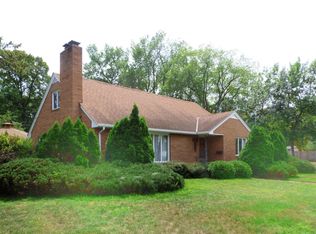 300 4th St NE, Little Falls, MN 56345