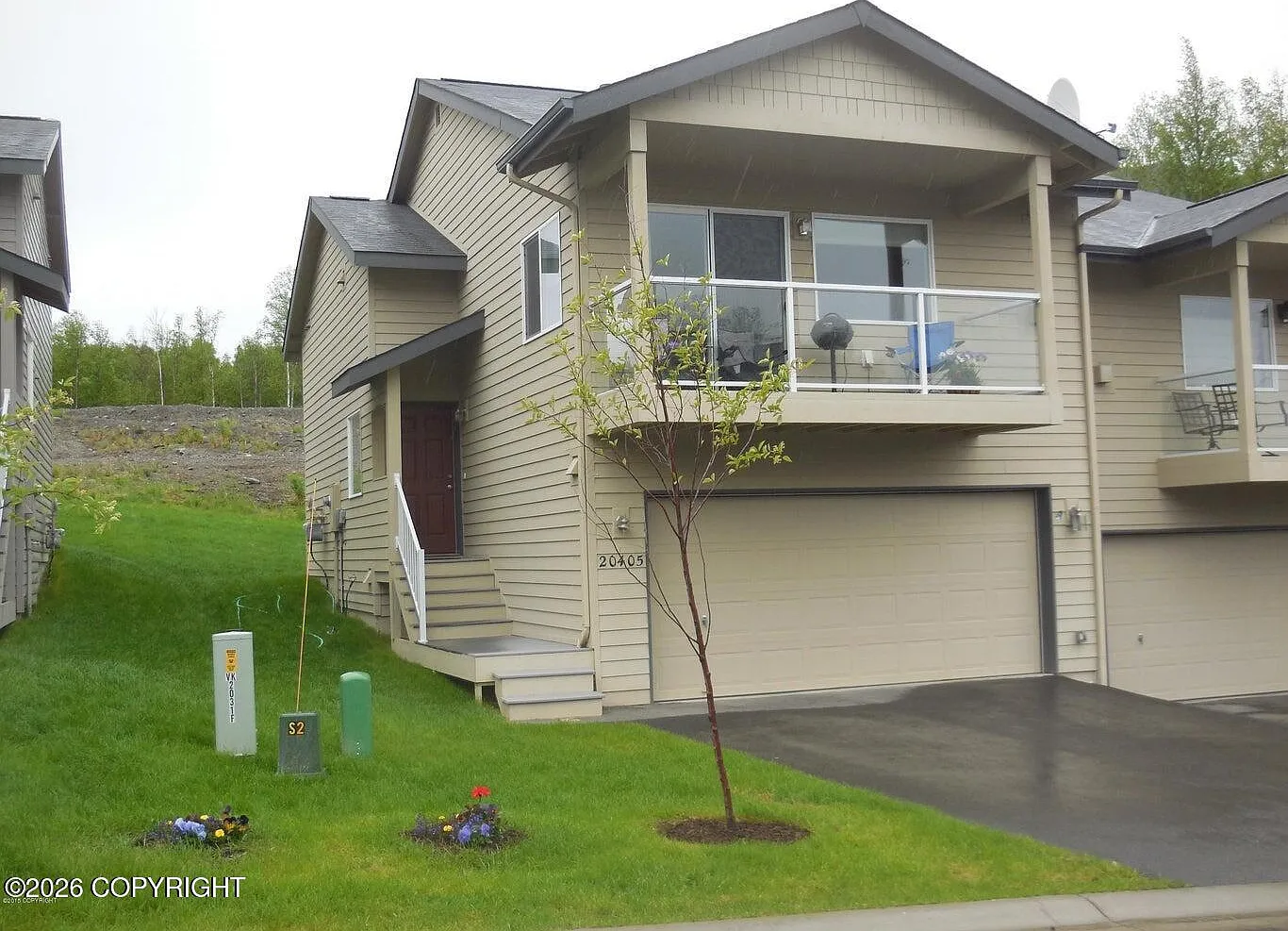 3 bed, 2.5 bath, 1456 sqft, $2,600 — Photo 1