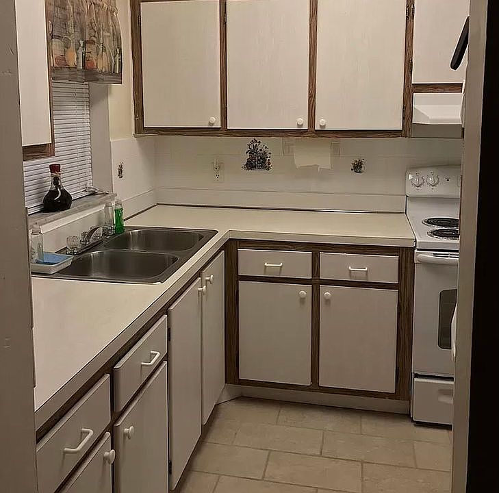 2nd image of 3530 NW 43rd Ave APT 106