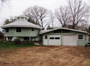 27758 Navajo Ct NW, Isanti, MN 55040