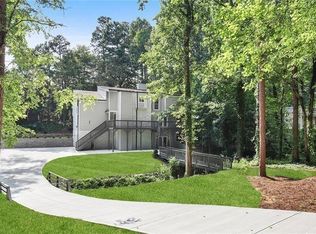 95 Lakeshore Cir NE, Marietta, GA 30067