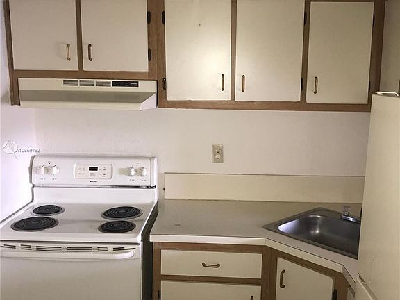 5th image of 801 NW 47th Ave APT 907W