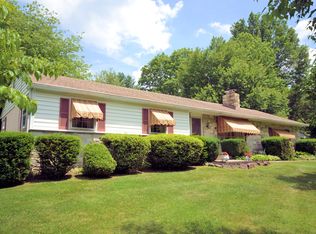 105 Tanglewood Dr, Lansdale, PA 19446