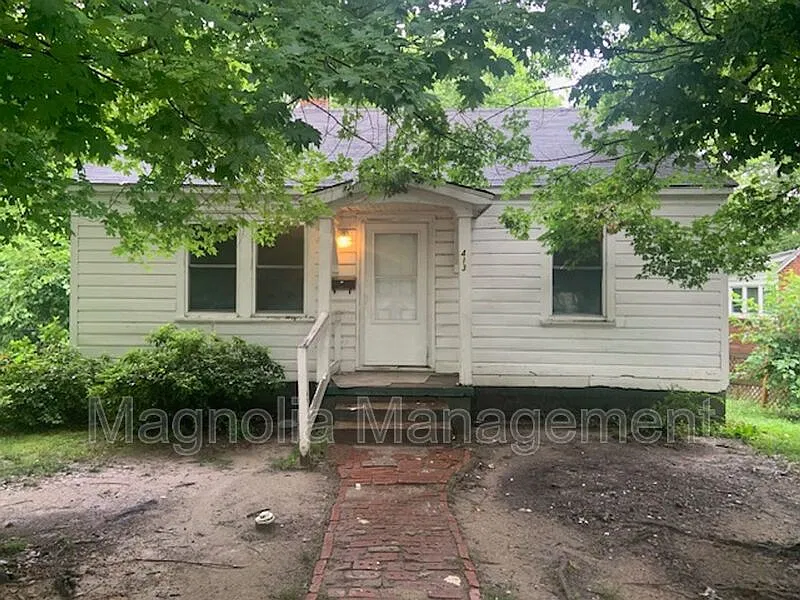 413 Davis St
