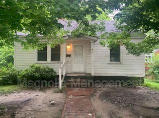 413 Davis St, Henderson, NC 27536