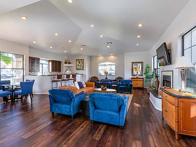 CentrePoint Apartments