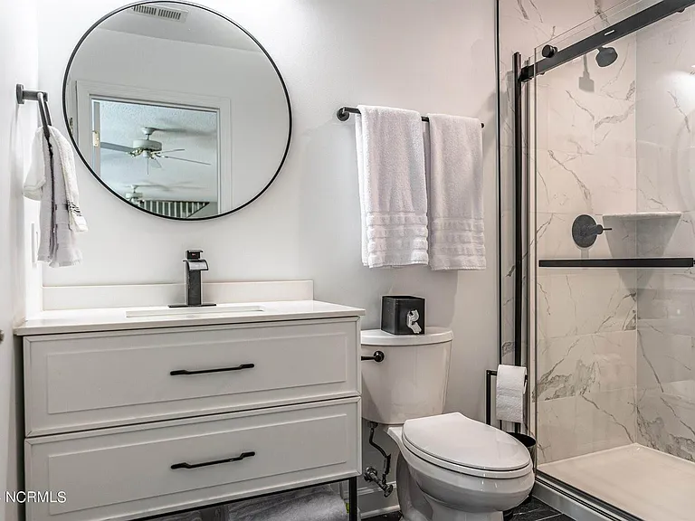 215 Plantation Dr — Photo 33