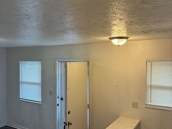 5th image of 4115 Pinecroft Dr #15-04