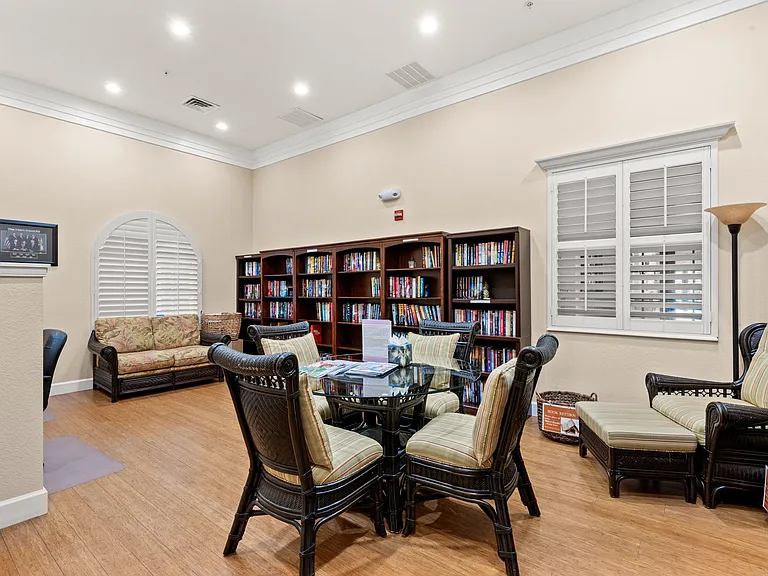 8641 Piazza Del Lago Cir #201 — Photo 28