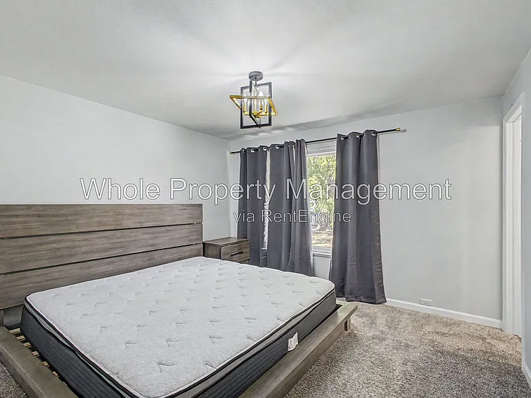 3404 S Clinton Ct — Photo 7