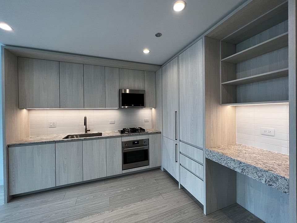 1st image of 440 N Halsted St #202