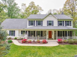 64 Hillcrest Dr, Middletown, PA 17057