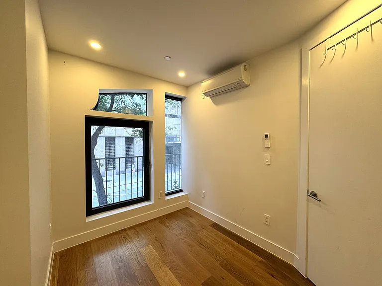 109 E 29th St #2F — Photo 5