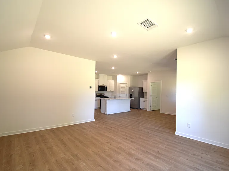 346 Texas Ave — Photo 9