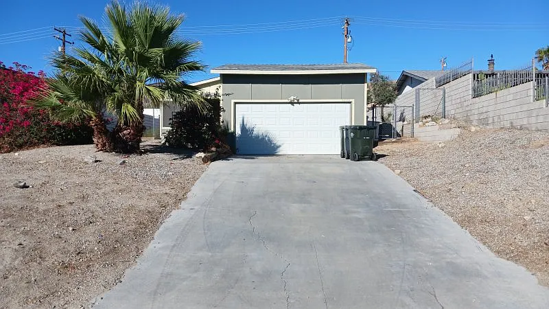 3 bed, 1260 sqft, $2,000 — Photo 2