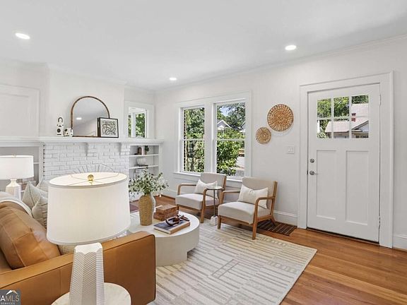 5th image of 267 Cambridge Ave