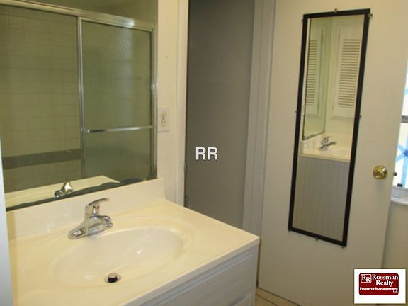 4th image of 1312 SE 24th Ave APT A