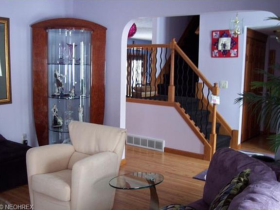 2nd image of 3943 Magnolia Dr