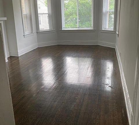 5th image of 1650 N Richmond St #2