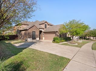 8222 Holly Hock Dr, Arlington, TX 76001