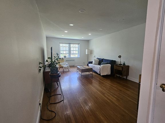 4th image of 185 E Palisade Ave APT A1b