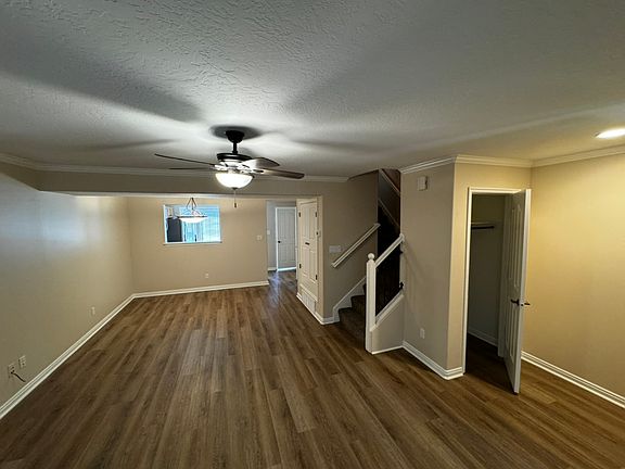 living/dinning room level 1