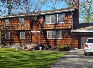 70 Harding Dr, Rye, NY 10580