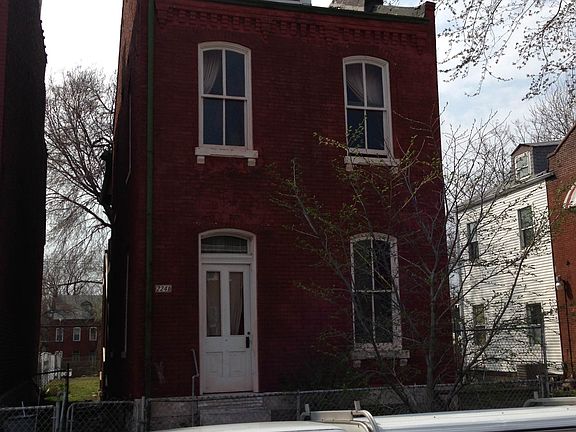 5th image of 2241 Missouri Ave