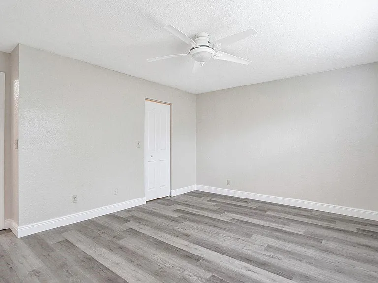 12645 NW 8th Ct — Photo 20