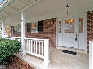 5201 Grinnell St, Fairfax, VA 22032